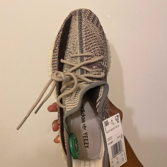 Yeezy - Picture 4 of 4